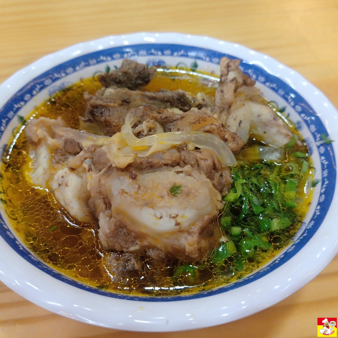 CHÉN SỤN